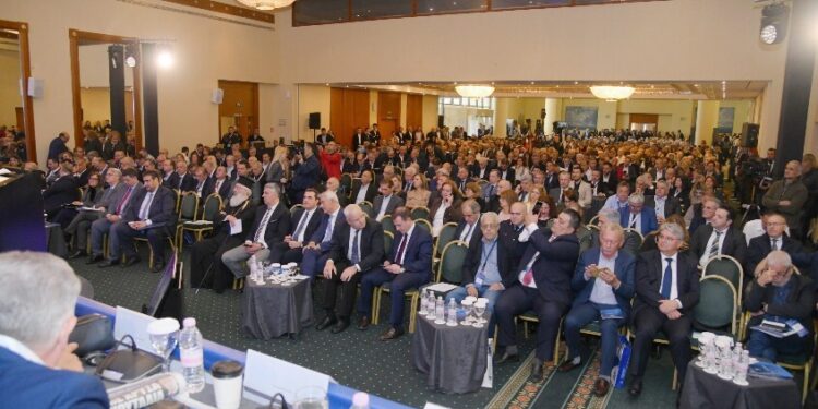 Υπέρ Κώδικα και 42% η πλειοψηφία της ΚΕΔΕ