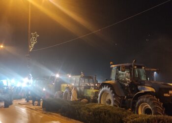 Αγώνας επιβίωσης, τα τρακτέρ στην πλατεία