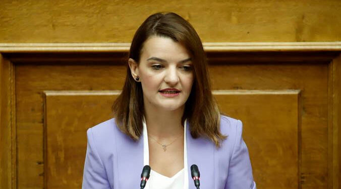 Να ιδρυθεί Καλλιτεχνικό Σχολείο στα Γιάννενα ζητά η Μαρία Κεφάλα από την υπουργό Παιδείας