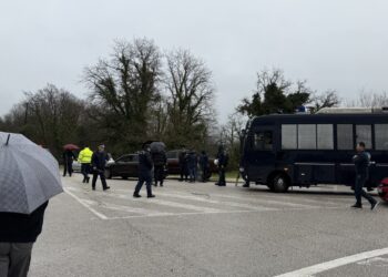 Εξ αποστάσεως…μπλόκο Κακαβιάς