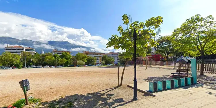 Δεν επηρεάζει ευθέως το έργο της πλατείας Χατζή η πώληση οικοπέδου από την ΕΤΑΔ, αλλά…