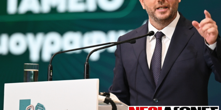 “Μόνο το ΠΑΣΟΚ μπορεί να μετατρέψει το συλλογικό θέλω της πολιτικής αλλαγής,  σε πολιτικό μπορώ”.