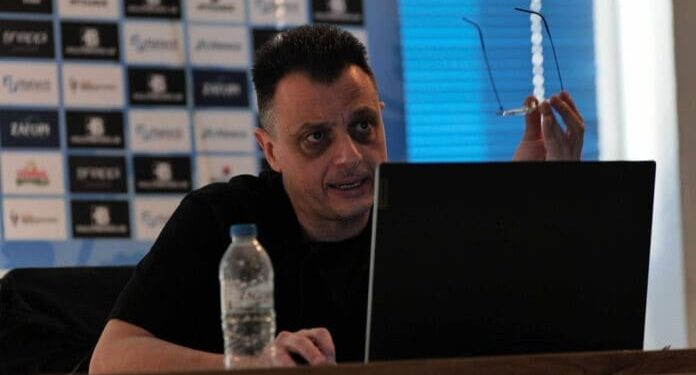 Απαντήσεις Σιόντη στους ποδοσφαιριστές με «έκπληξη, απογοήτευση και βαθιά θλίψη»!