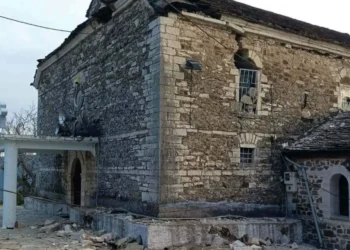 Καχριμάνης-Μενδώνη για τα σεισμόπληκτα μνημεία