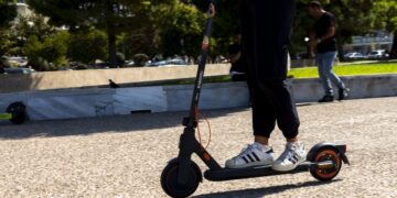 Μέσο μεταφοράς και όχι παιχνίδια τα ηλεκτρικά πατίνια