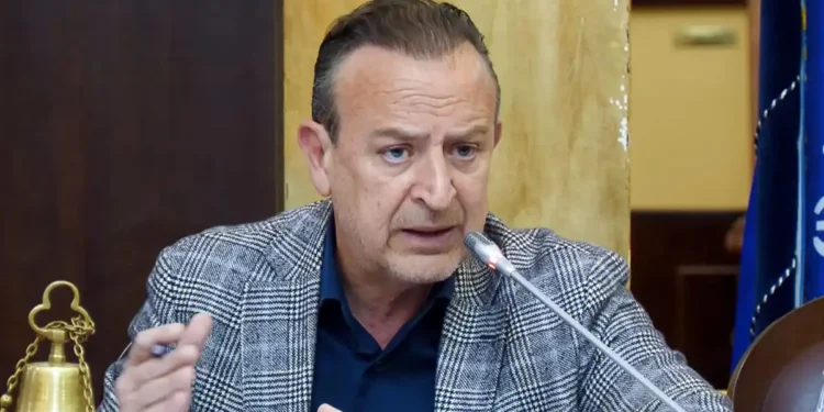 Υποχρηματοδότηση Τ.Α.,  φυσικό αέριο και ο… λύκος στο δημοτικό συμβούλιο