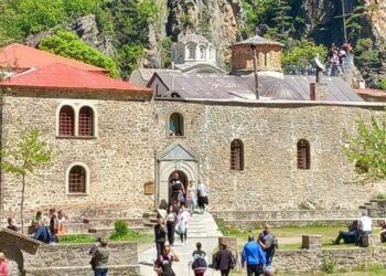 Πεζοπορία προς τη Μονή Στομίου με ασφάλεια