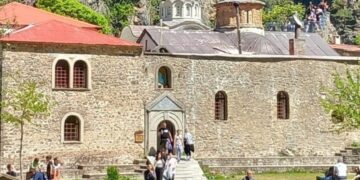 Πεζοπορία προς τη Μονή Στομίου με ασφάλεια  
