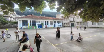 Η Ένωση Γονέων συνεχίζει το άνοιγμα σχολικών αυλών