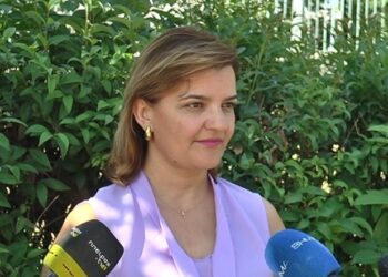 Αιχμές από τη Μαρία Κεφάλα στους Δήμους για την καθυστέρηση των πρώτων αποζημιώσεων από το σεισμό
