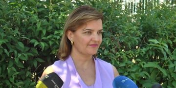 Αιχμές από τη Μαρία Κεφάλα στους Δήμους για την καθυστέρηση των πρώτων αποζημιώσεων από το σεισμό