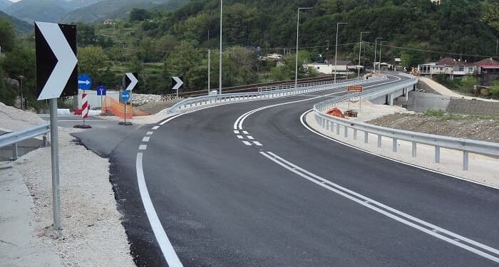 Προωθείται η μελέτη για να φτάσει ο δρόμος  στην Πλάκα