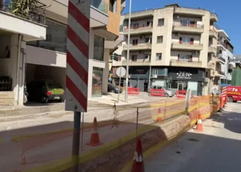 Το φθινόπωρο φυσικό αέριο σε σπίτια και επιχειρήσεις
