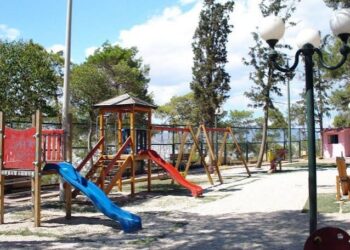 Συντήρηση όλων των παιδικών χαρών με έργο που προωθεί ο Δήμος