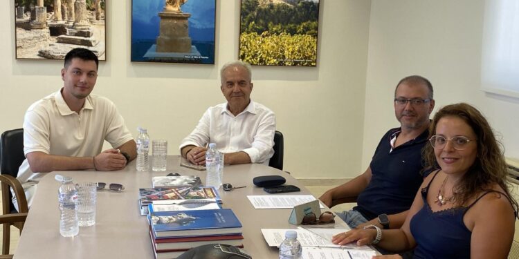 Συμπράττουν για την αξιοποίηση ευρωπαϊκών προγραμμάτων τα Επιμελητήρια Ιωαννίνων και Ηλείας
