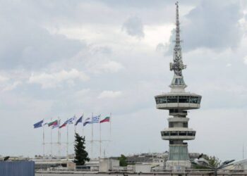 ΤΟΠΙΚΟ ΠΑΣΟΚ ΚΑΙ Γ.ΑΜΥΡΑΣ: Αντιπαράθεση με   “πολλά σε λίγους” και “Τσοβόλα, δώστα όλα”